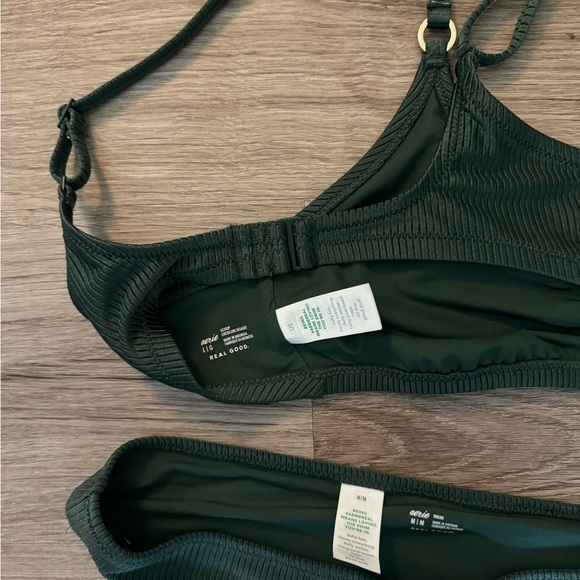 Aerie swimsuit - Picture 3 of 3